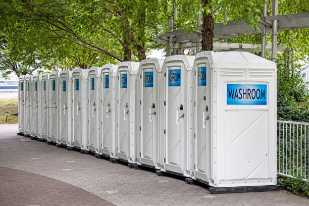 Best Portable restroom trailer rental  in Mont Belvieu, TX